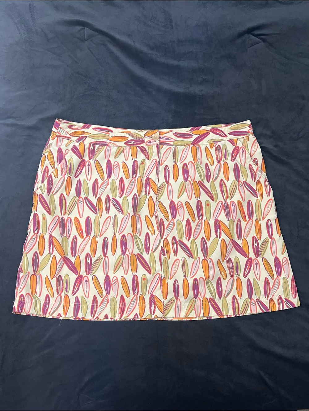 Sportif Performance Printed Leaf-Pattern Athletic Mini Skirt